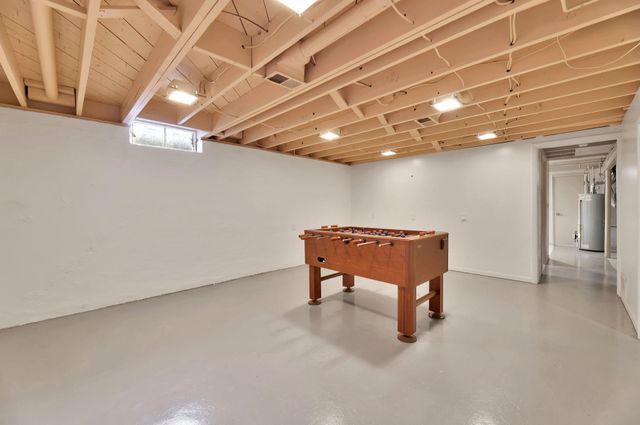 967 N Robin Rd, Wichita, KS 67212