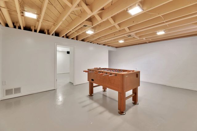 967 N Robin Rd, Wichita, KS 67212