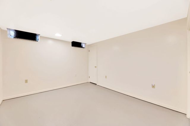 967 N Robin Rd, Wichita, KS 67212