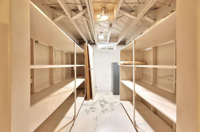 967 N Robin Rd, Wichita, KS 67212