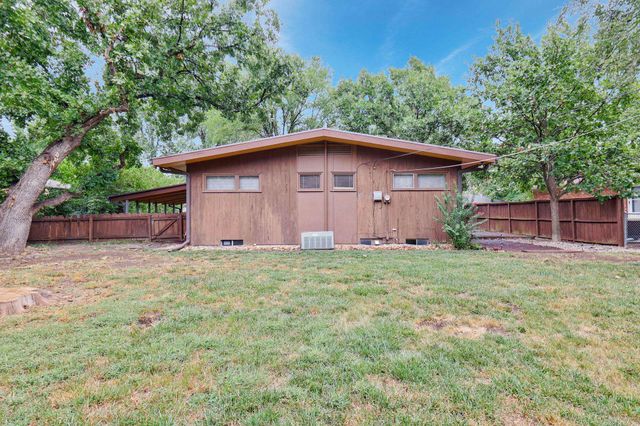 967 N Robin Rd, Wichita, KS 67212