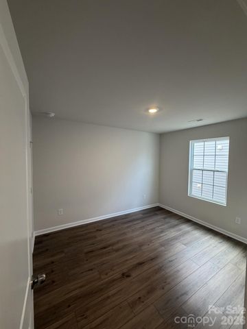 245 W 18th Street, Kannapolis, NC 28081