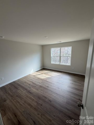 245 W 18th Street, Kannapolis, NC 28081