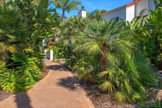 9444 Twin Trails Dr. 202, San Diego, CA 92129