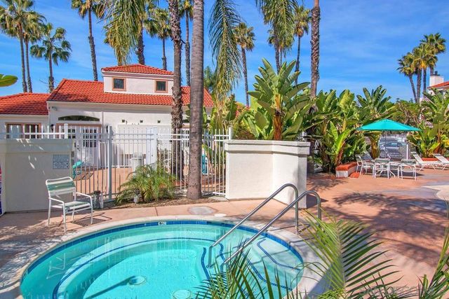 9444 Twin Trails Dr. 202, San Diego, CA 92129