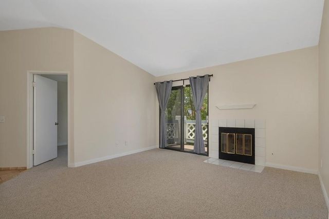 9444 Twin Trails Dr. 202, San Diego, CA 92129