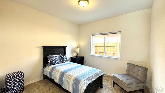 812 Thorncrest Dr, Pueblo, CO 81005