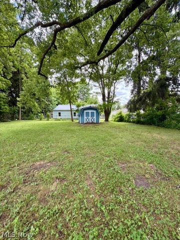 5649 Park Road, Leavittsburg, OH 44430