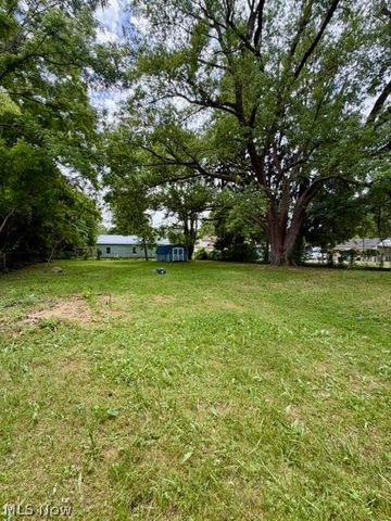 5649 Park Road, Leavittsburg, OH 44430