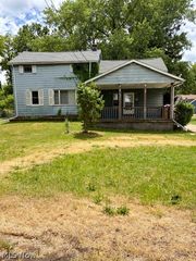 5649 Park Road, Leavittsburg, OH 44430