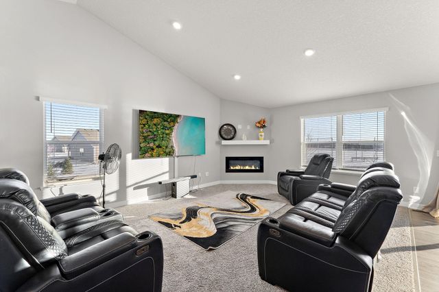 5124 Mustang Circle, Woodbury, MN 55129