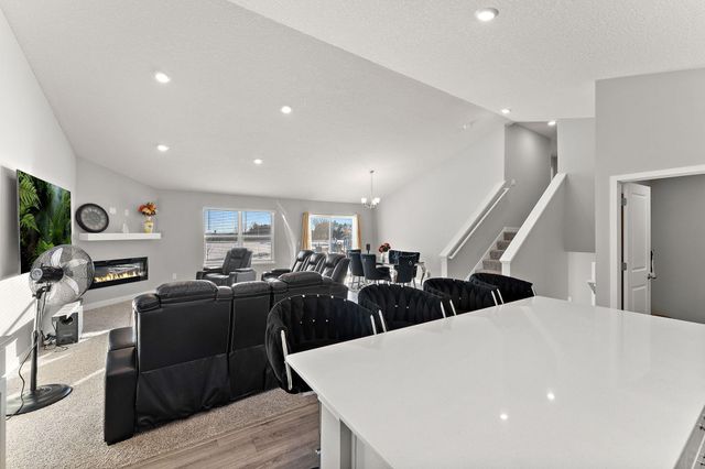 5124 Mustang Circle, Woodbury, MN 55129