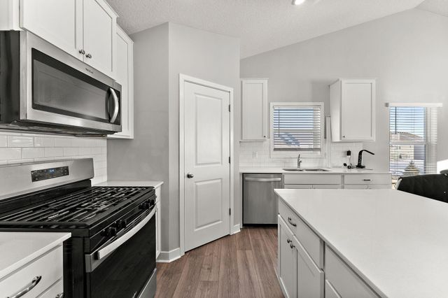 5124 Mustang Circle, Woodbury, MN 55129