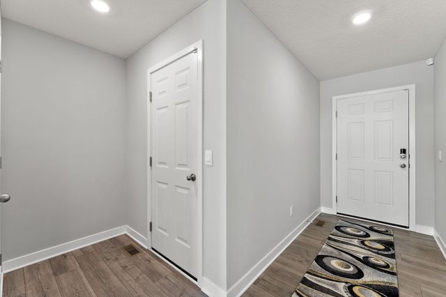 5124 Mustang Circle, Woodbury, MN 55129