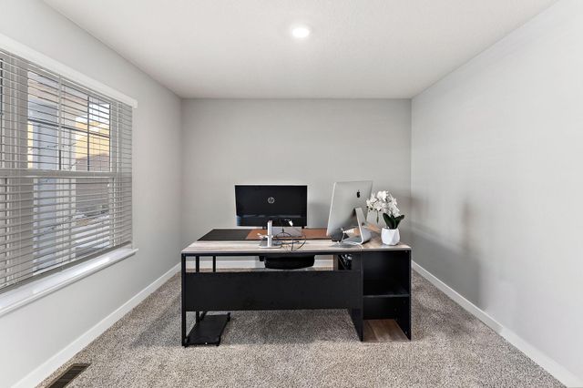 5124 Mustang Circle, Woodbury, MN 55129