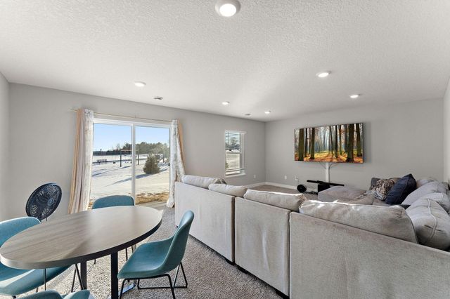 5124 Mustang Circle, Woodbury, MN 55129