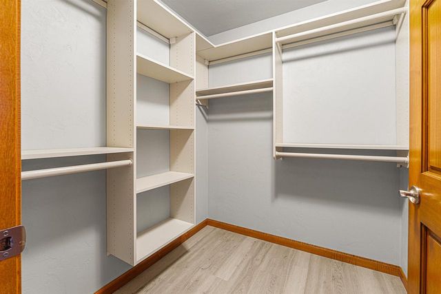 1678A DRUM CORPS DRIVE, Menasha, WI 54952