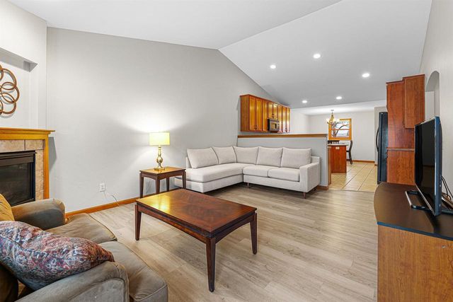 1678A DRUM CORPS DRIVE, Menasha, WI 54952