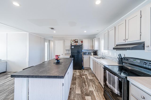 15401 E County Rd 107, Midland, TX 79706