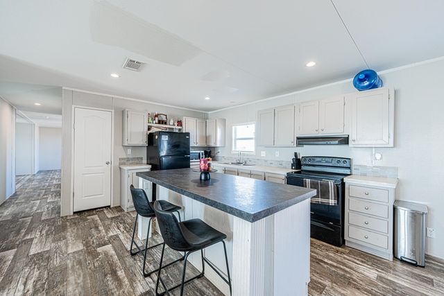 15401 E County Rd 107, Midland, TX 79706