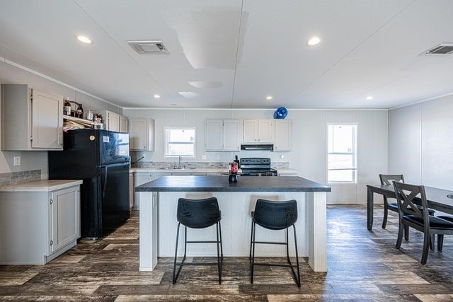 15401 E County Rd 107, Midland, TX 79706