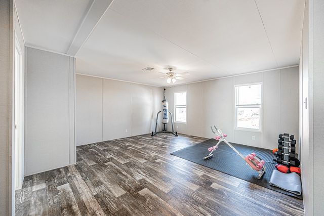 15401 E County Rd 107, Midland, TX 79706