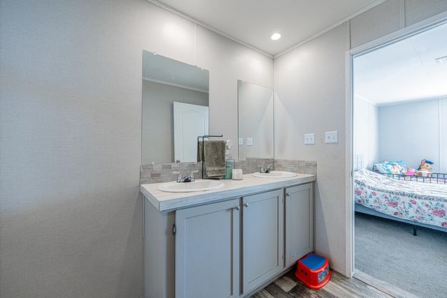 15401 E County Rd 107, Midland, TX 79706