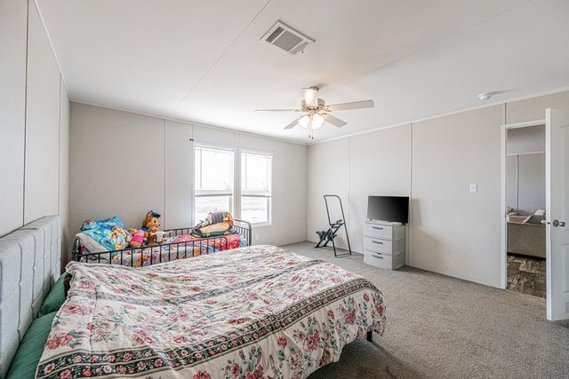 15401 E County Rd 107, Midland, TX 79706