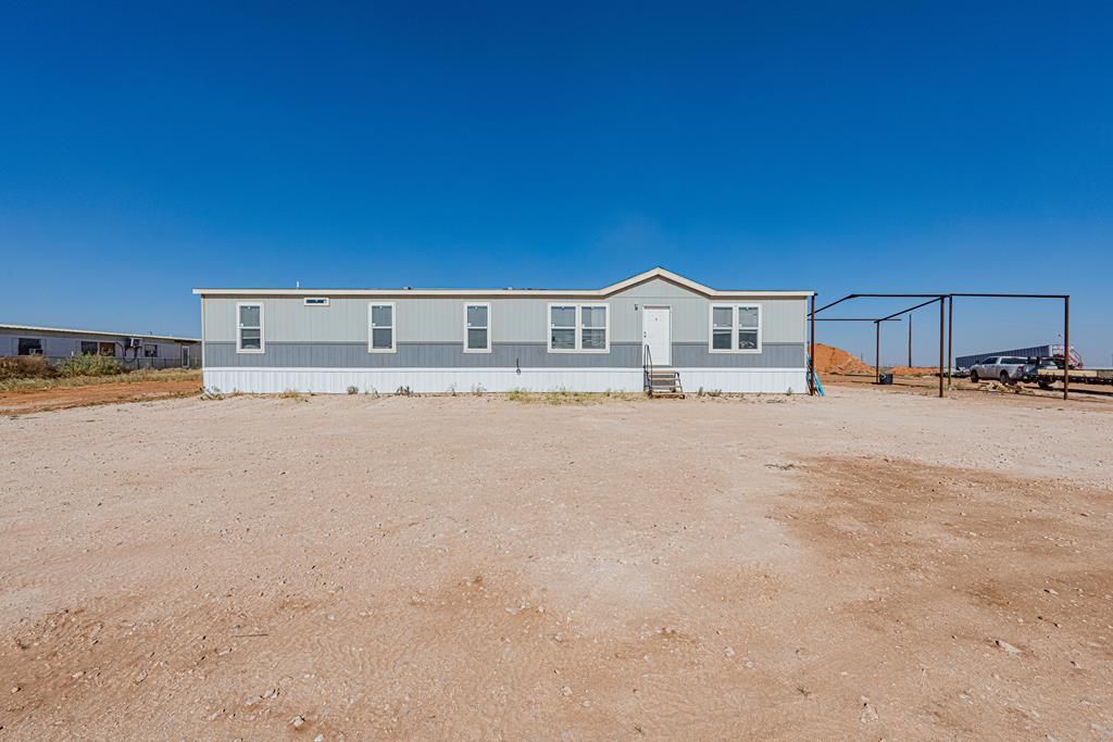 15401 E County Rd 107, Midland, TX 79706
