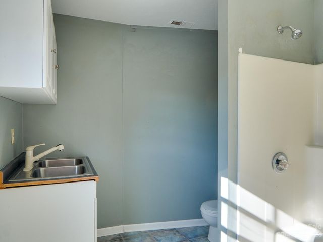 14 & 16 Rosebud Lane, Hendersonville, NC 28739