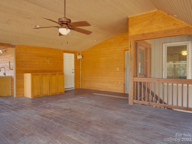14 & 16 Rosebud Lane, Hendersonville, NC 28739
