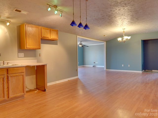 14 & 16 Rosebud Lane, Hendersonville, NC 28739