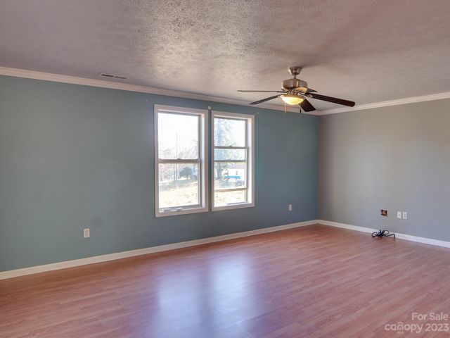 14 & 16 Rosebud Lane, Hendersonville, NC 28739