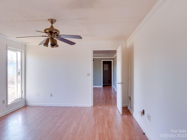 14 & 16 Rosebud Lane, Hendersonville, NC 28739