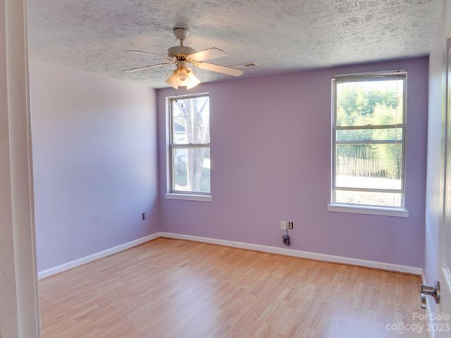 14 & 16 Rosebud Lane, Hendersonville, NC 28739