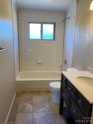 14 & 16 Rosebud Lane, Hendersonville, NC 28739