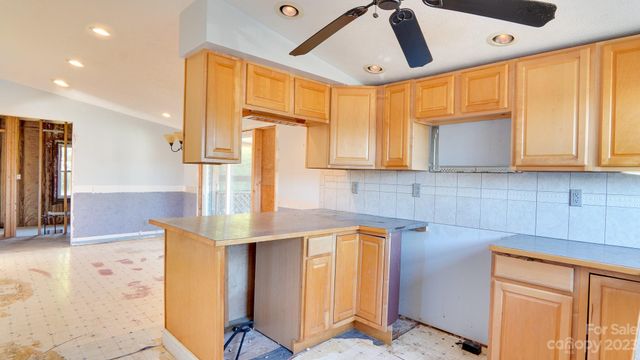 14 & 16 Rosebud Lane, Hendersonville, NC 28739