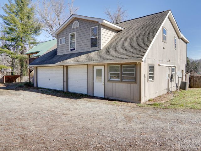 14 & 16 Rosebud Lane, Hendersonville, NC 28739