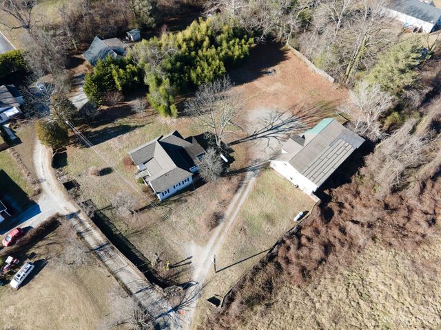 14 & 16 Rosebud Lane, Hendersonville, NC 28739