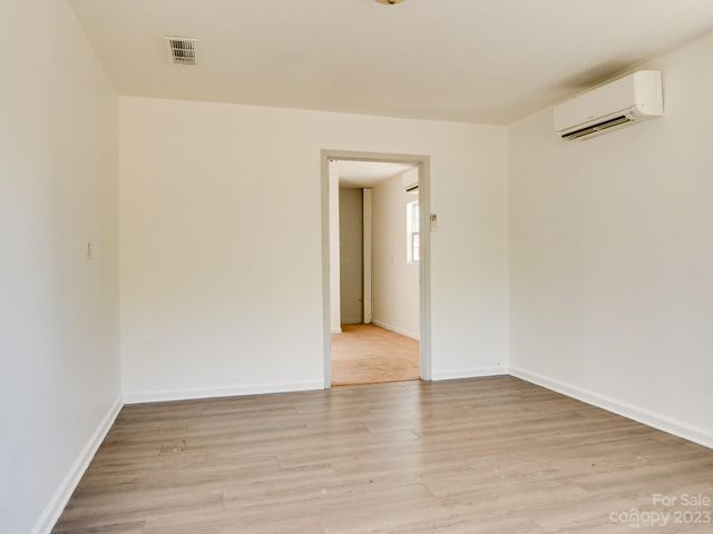 14 & 16 Rosebud Lane, Hendersonville, NC 28739