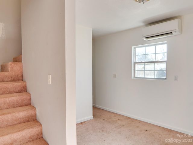 14 & 16 Rosebud Lane, Hendersonville, NC 28739