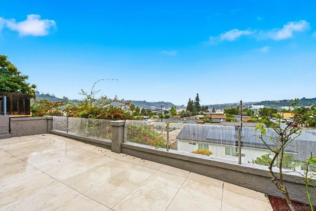 6096 Crawford St, San Diego, CA 92120