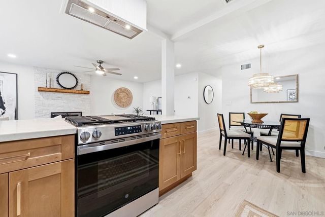 6096 Crawford St, San Diego, CA 92120