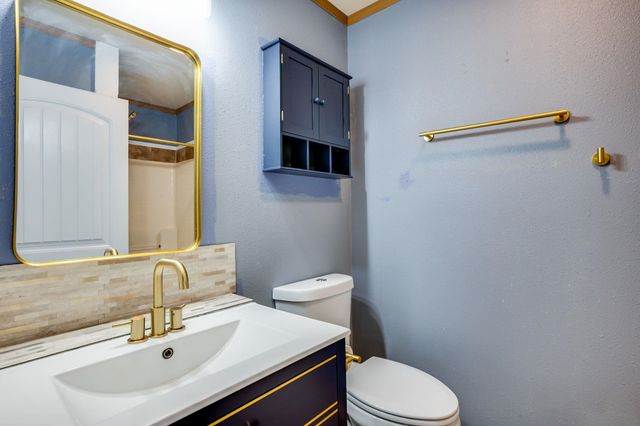 770 N Custer St, Wichita, KS 67203