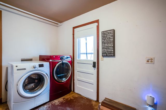 770 N Custer St, Wichita, KS 67203