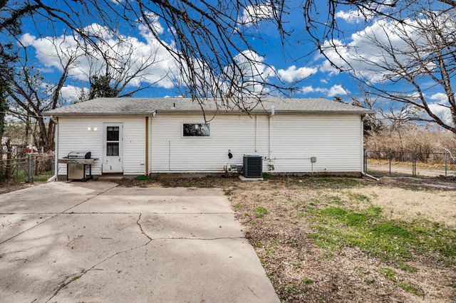 770 N Custer St, Wichita, KS 67203