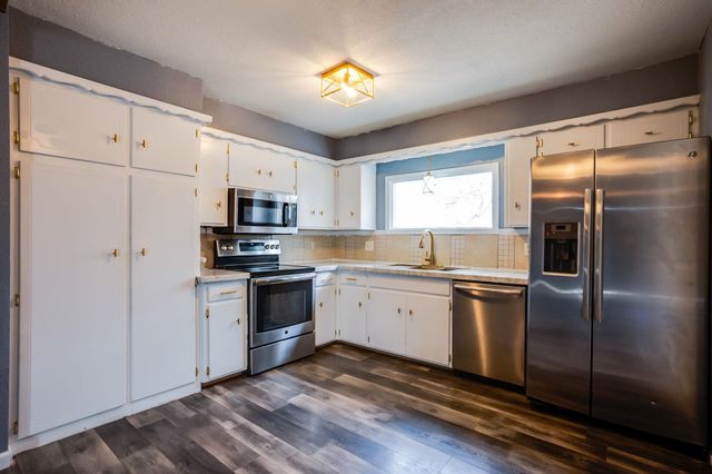 770 N Custer St, Wichita, KS 67203