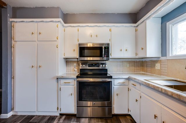 770 N Custer St, Wichita, KS 67203