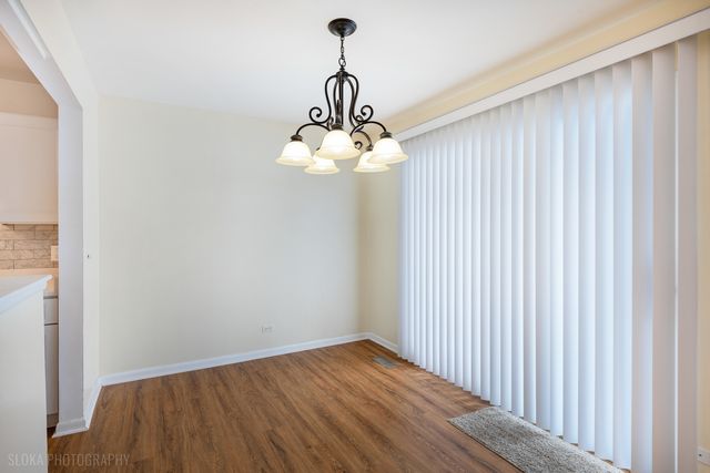 1321 7 Pines Road C1, Schaumburg, IL 60193