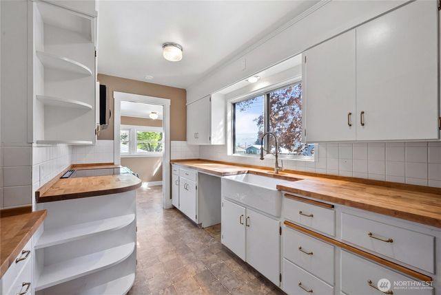 902 Washington Street, Wenatchee, WA 98801